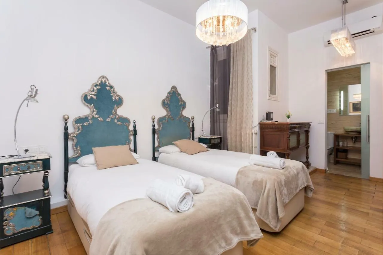 1229 - Awesome City Center Apartment With Terrace Barcelona